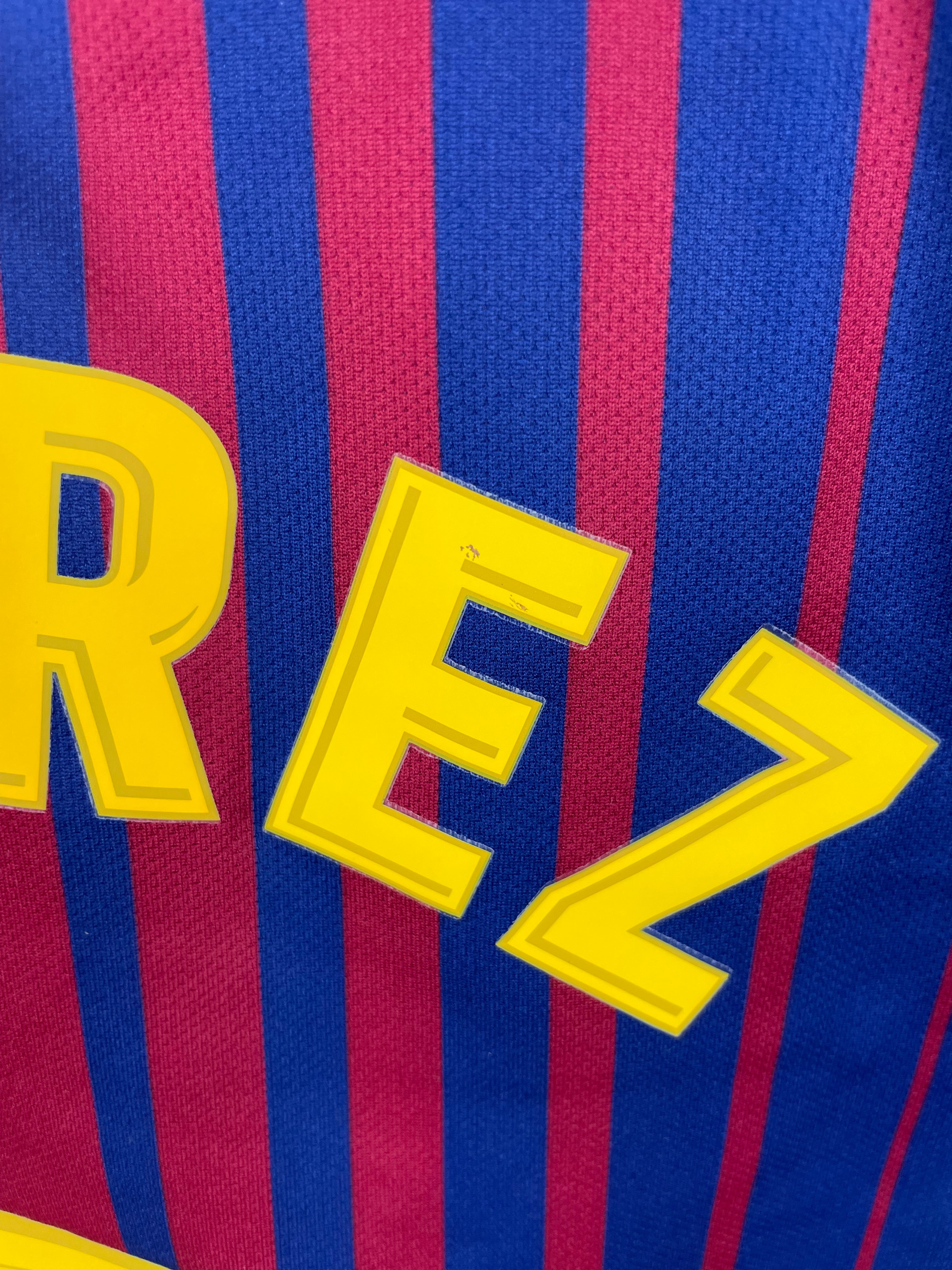 Luis Suarez Barcelona 17/18 home shirt - M