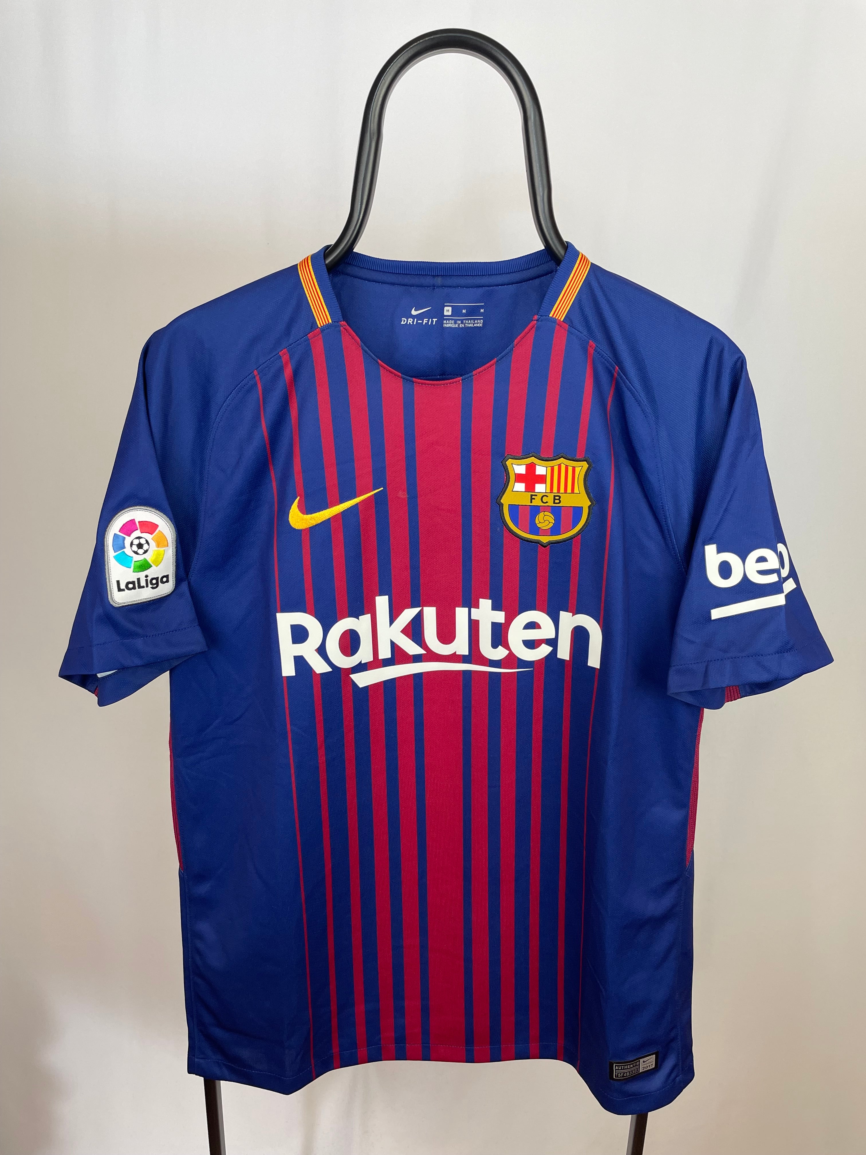 Luis Suarez Barcelona 17/18 home shirt - M