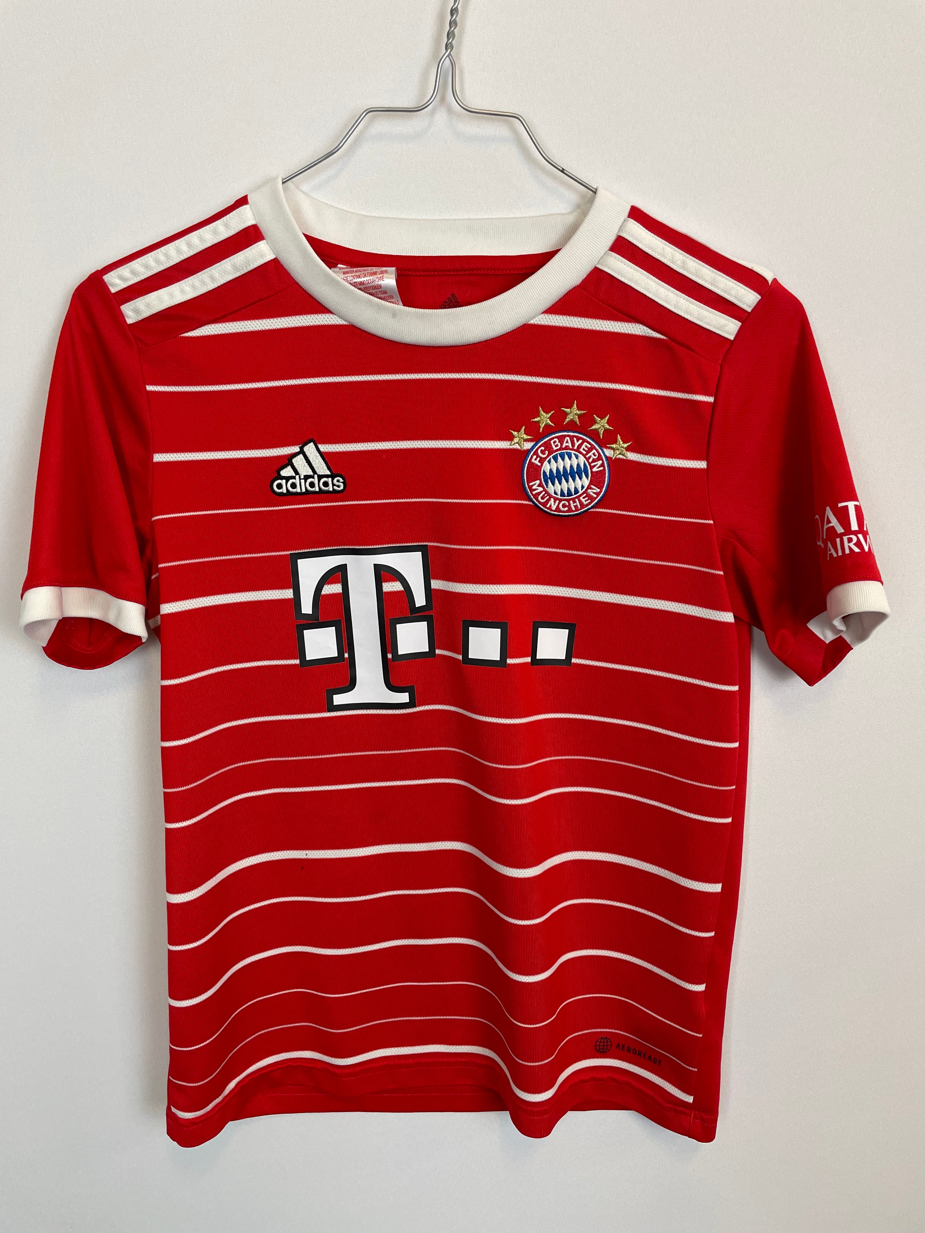 Alphonso Davies Bayern München 22/23 hjemmebanetrøje - 11/12 år