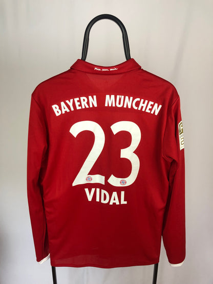 Arturo Vidal Bayern Munich 16/17 Long Sleeve Home Shirt - L