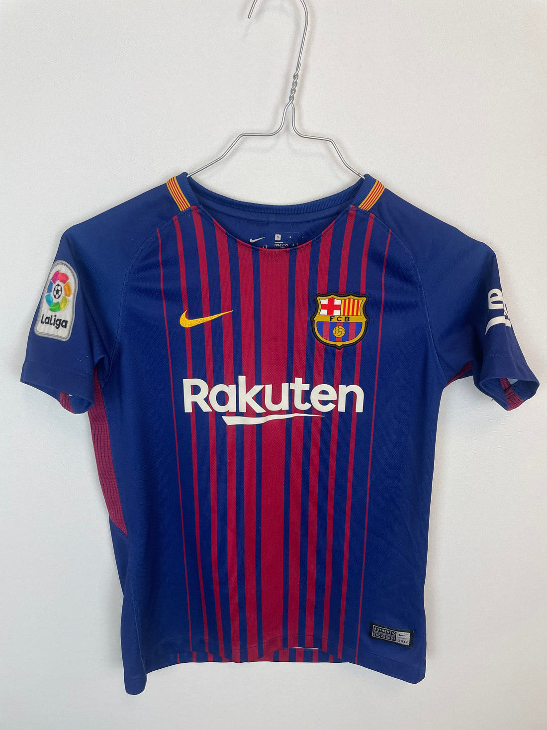 Luis Suárez FC Barcelona 17/18 hjemmebanetrøje - 9/10 år
